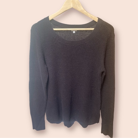 Black Waffle Top 🧇 - Picture 1 of 5